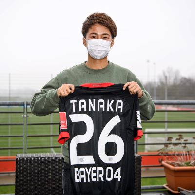 Mina Tanaka stürmt für Bayer 04
